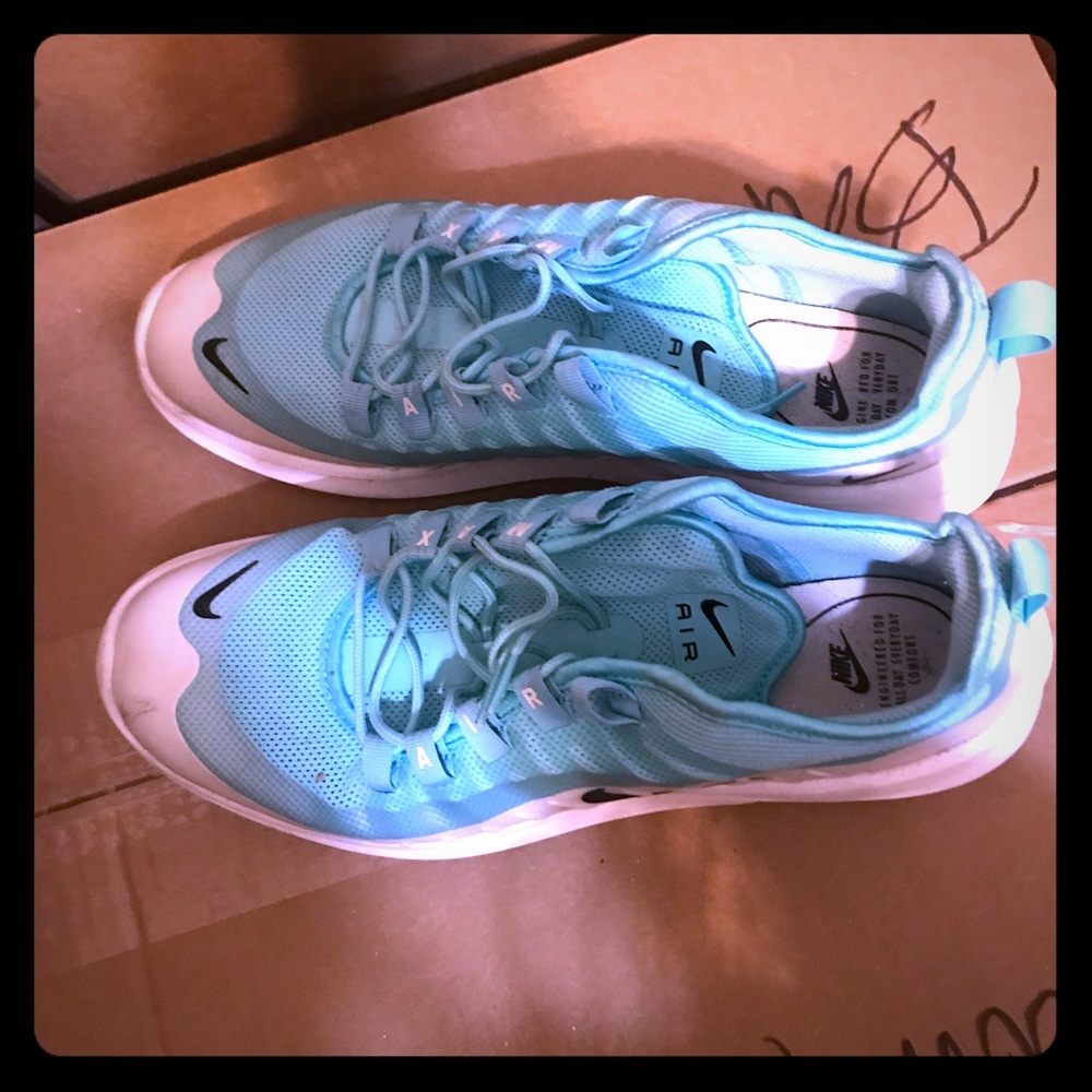 Mint Green Ladies Nike’s!